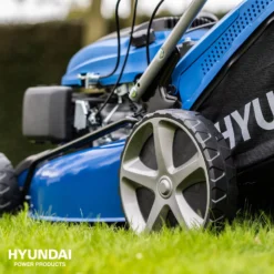 Hyundai 57024 Benzine Grasmaaier - 196cc - 4-takt - Elektrische Start -Makita Verkoopwinkel d7413d496ce3256eb8a81026e8991a66